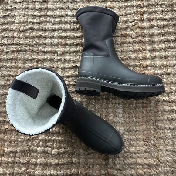Amazon.com | Hunter Women Hunter Refined Short Stitch Roll Top Sherpa Rain Boots Dark Brown Women’s 8 NWOB